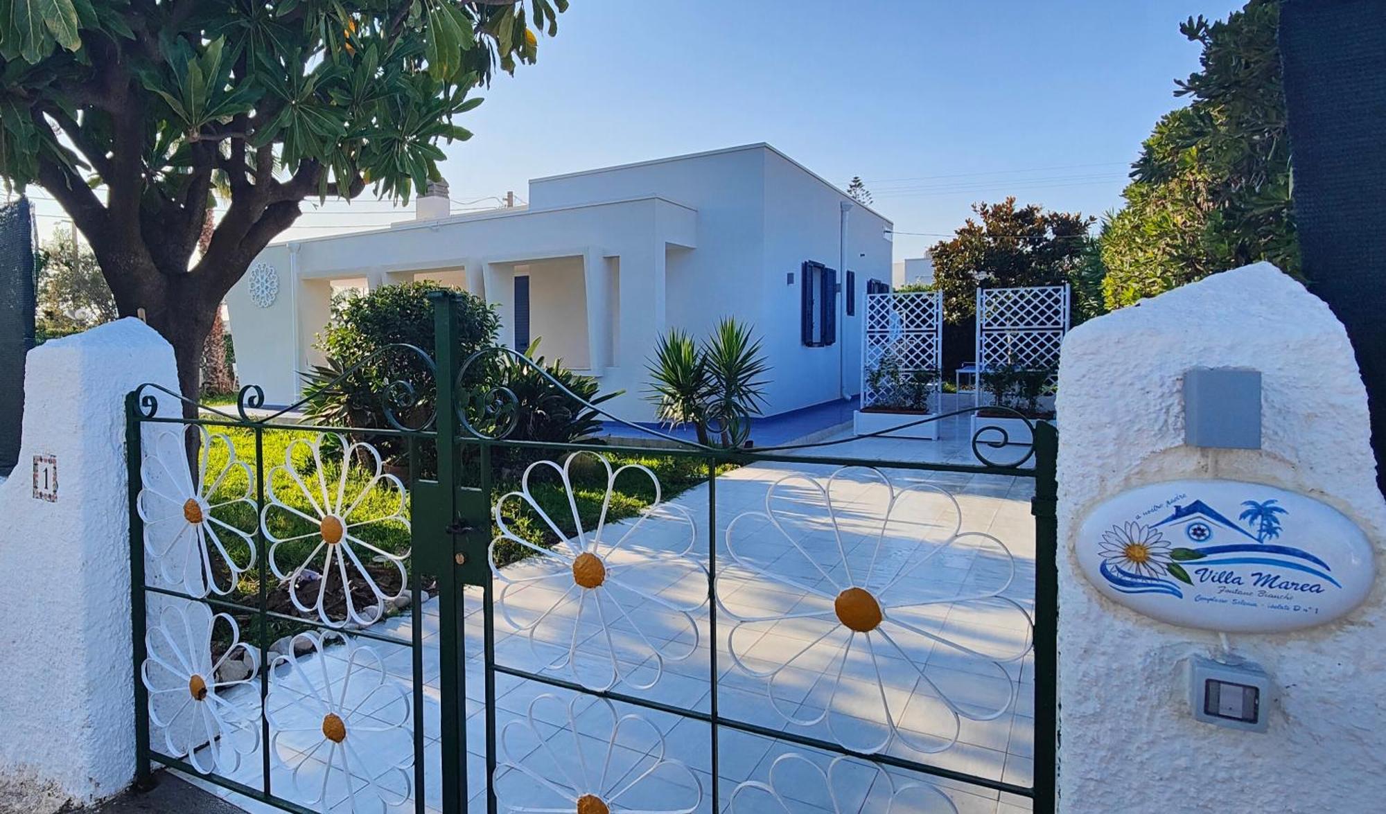 Pool Seaside Relais - Ville Ninfea, Marea, Rosa E Cassiopea Fontane Bianche Δωμάτιο φωτογραφία